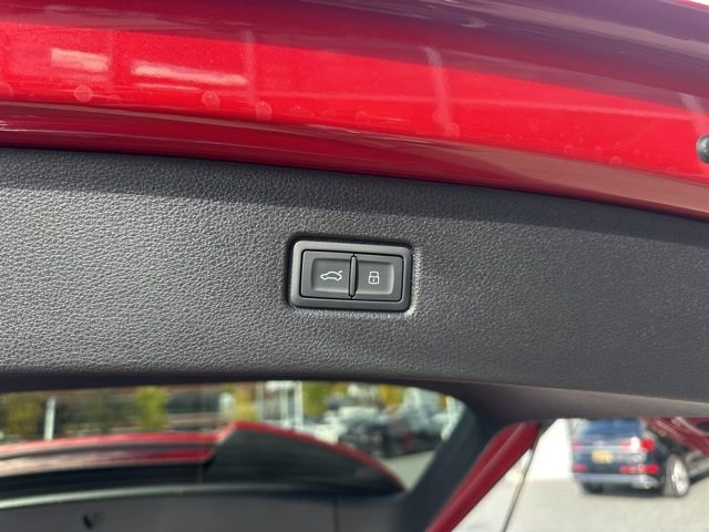 New 2026 Audi SQ7 Prestige AWD/4WD image 17