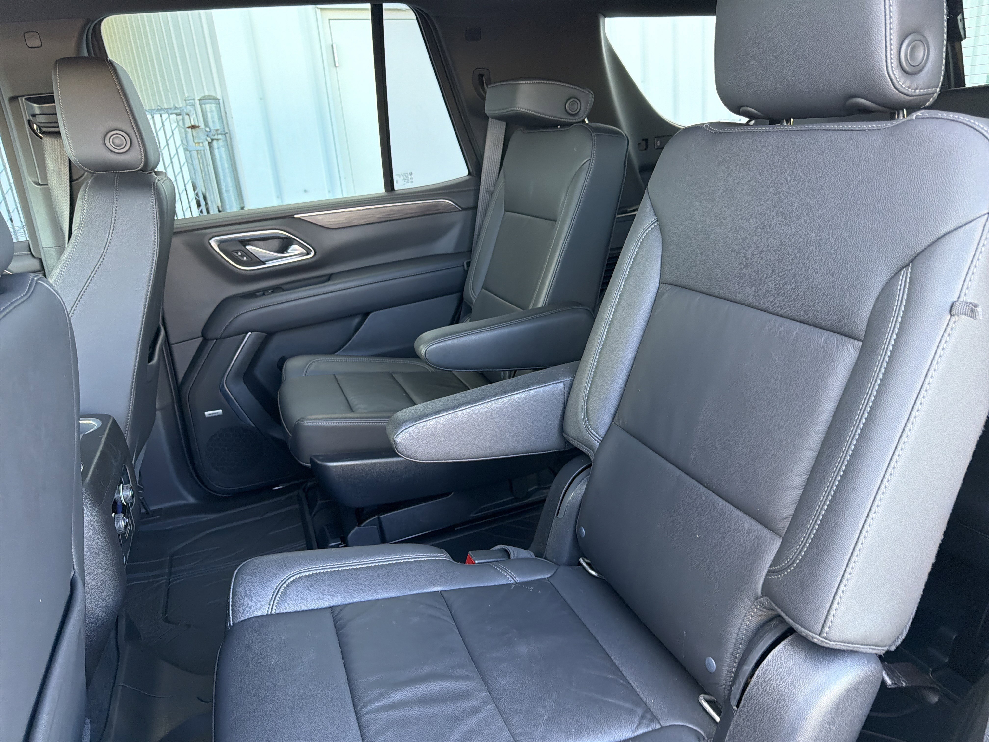 Used 2021 Chevrolet Tahoe Z71 image 35