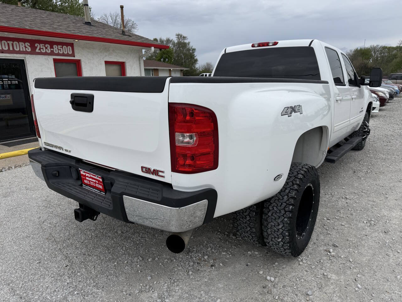 Used 2009 GMC Sierra 3500 SLT AWD/4WD image 2