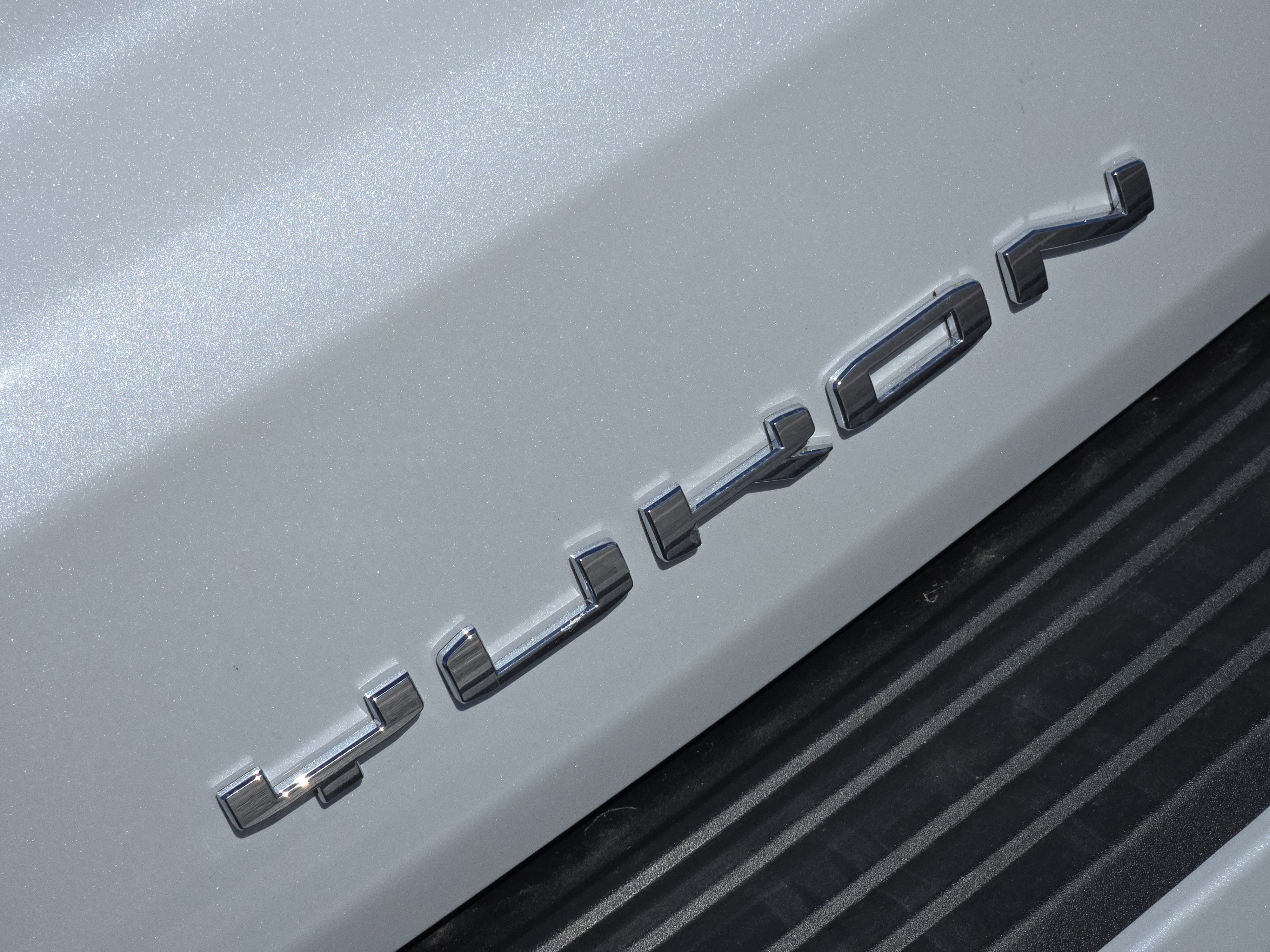 New 2026 GMC Yukon XL Denali w/ Denali Reserve Package image 8