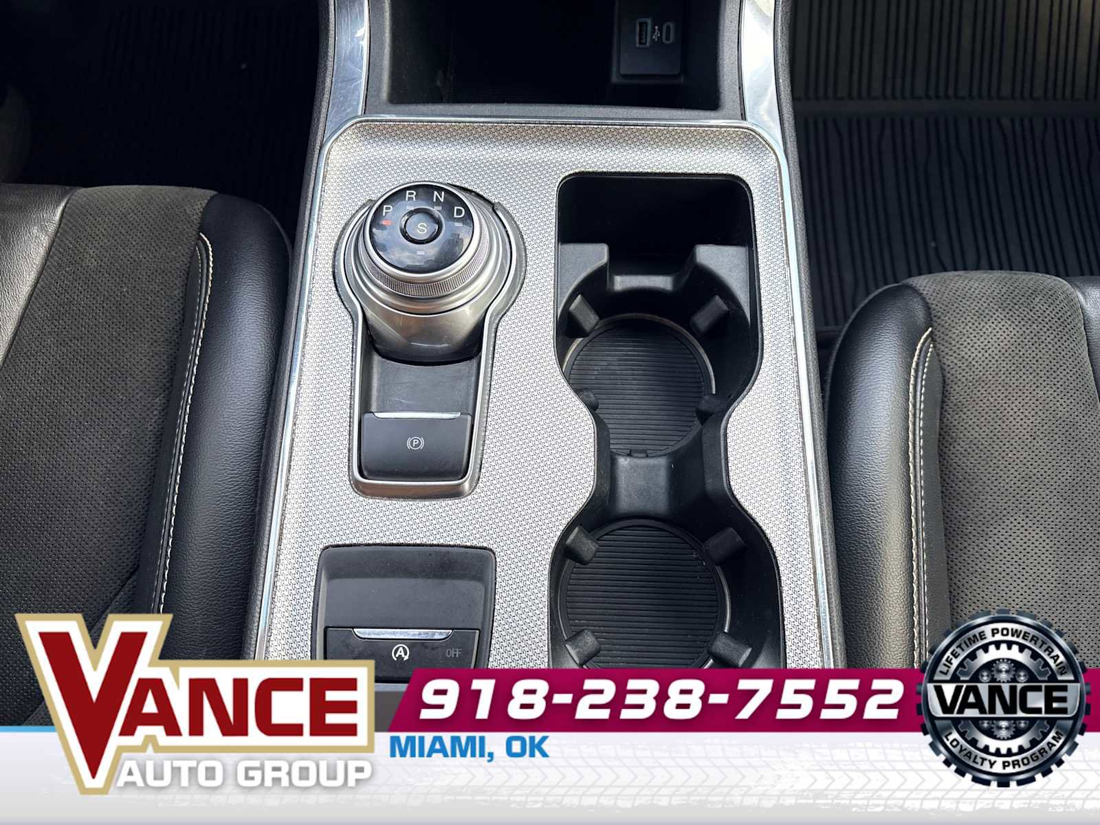 Used 2021 Ford Edge ST image 21