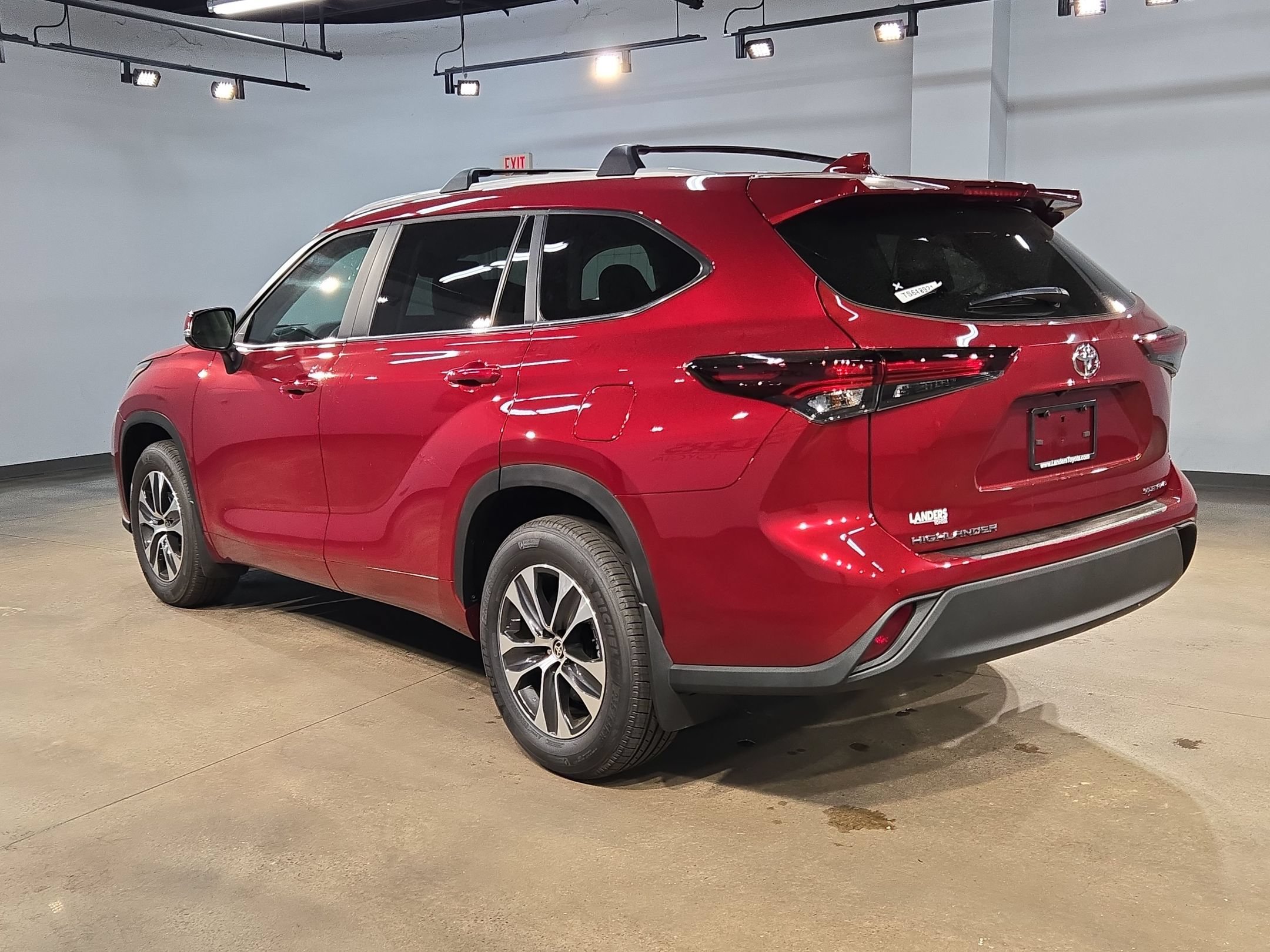 New 2026 Toyota Highlander XLE AWD/4WD image 5
