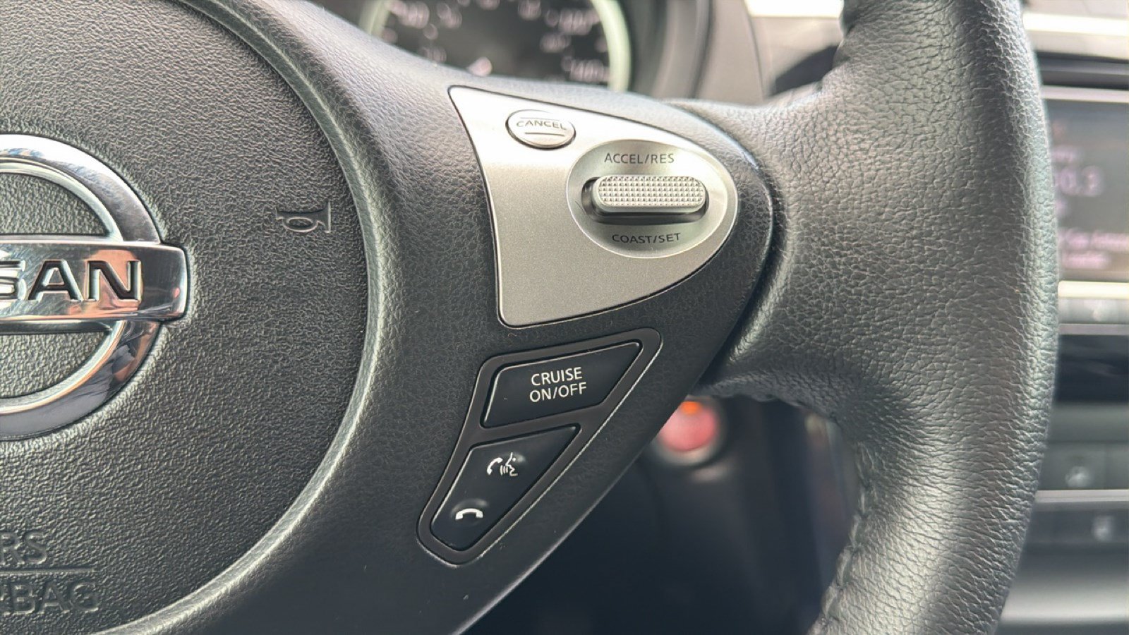 Used 2017 Nissan Sentra SR Turbo w/ SR Midnight Edition FWD image 19
