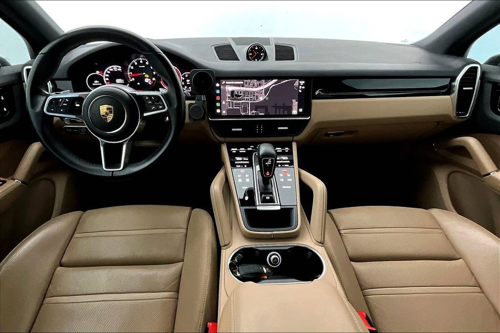 Used 2022 Porsche Cayenne image 20