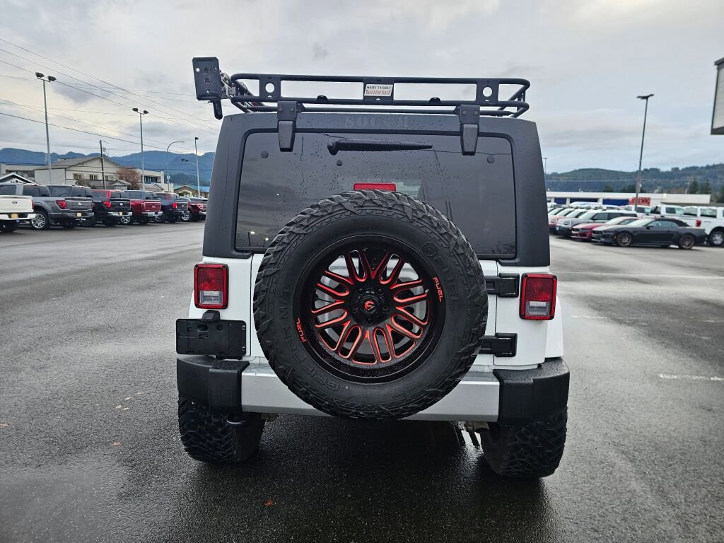 Used 2018 Jeep Wrangler Unlimited Sahara image 7