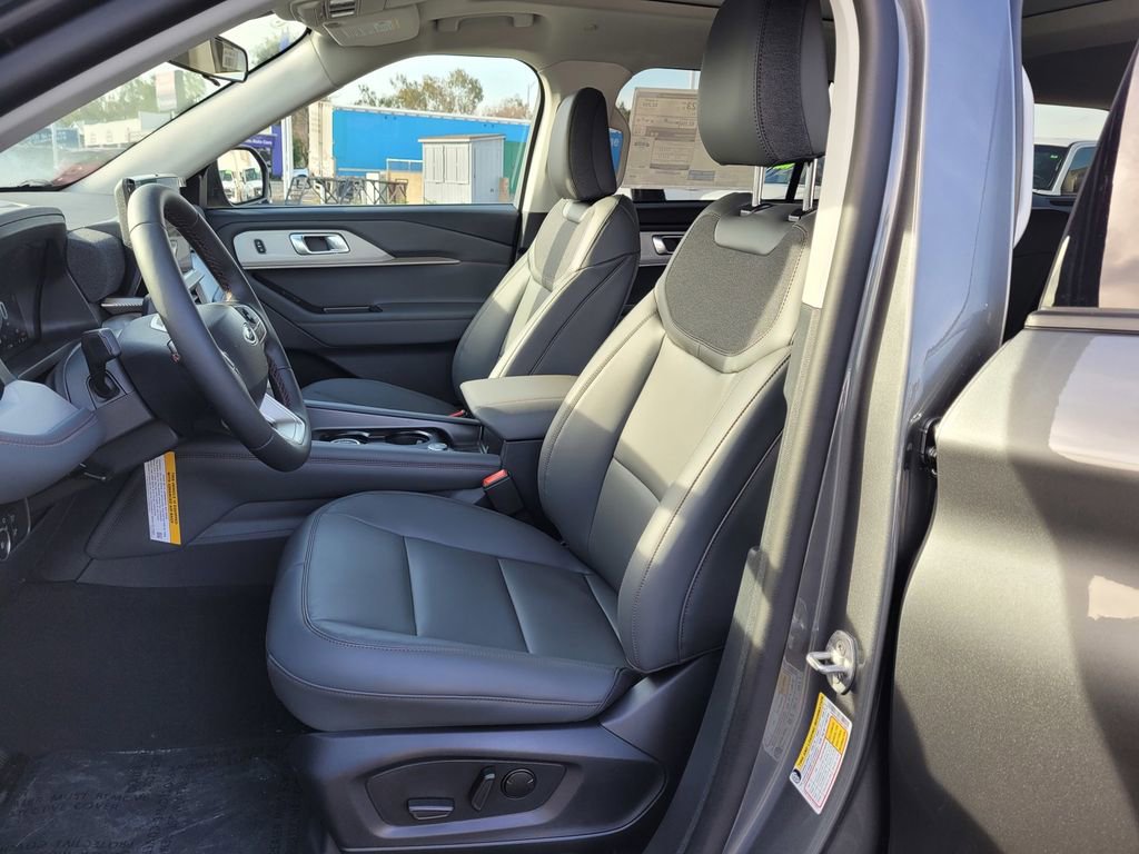 New 2026 Ford Explorer Active w/ Active Comfort Package image 38