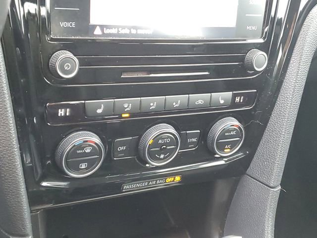 Used 2022 Volkswagen Passat 2.0T SE image 17