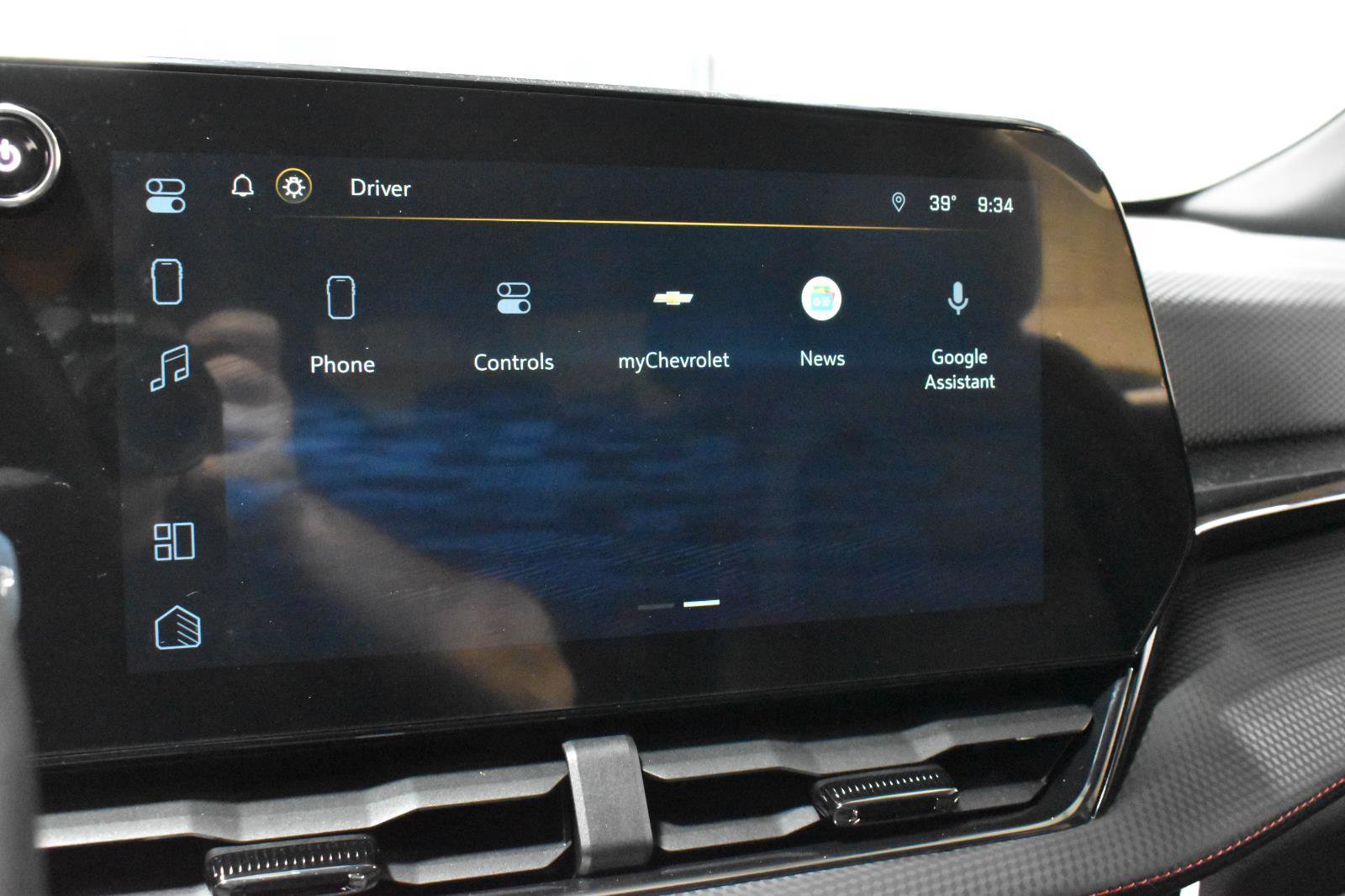 Used 2025 Chevrolet Equinox RS image 16