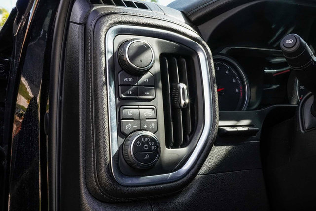 Used 2019 Chevrolet Silverado 1500 High Country w/ Technology Package AWD/4WD image 64