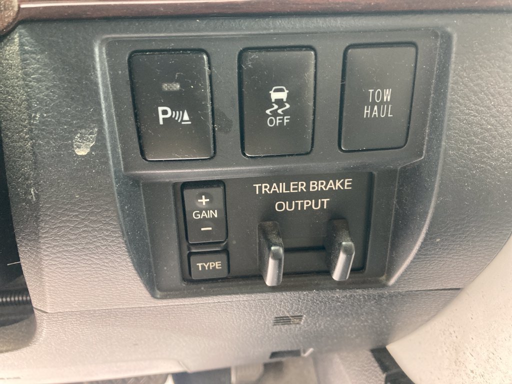 Used 2017 Toyota Tundra Limited w/ Limited Premium Package AWD/4WD image 42