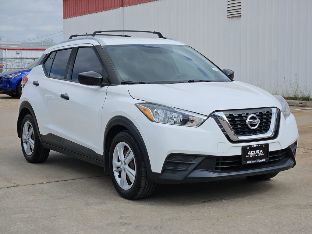 Used 2018 Nissan Kicks S w/ Exterior Package image 3