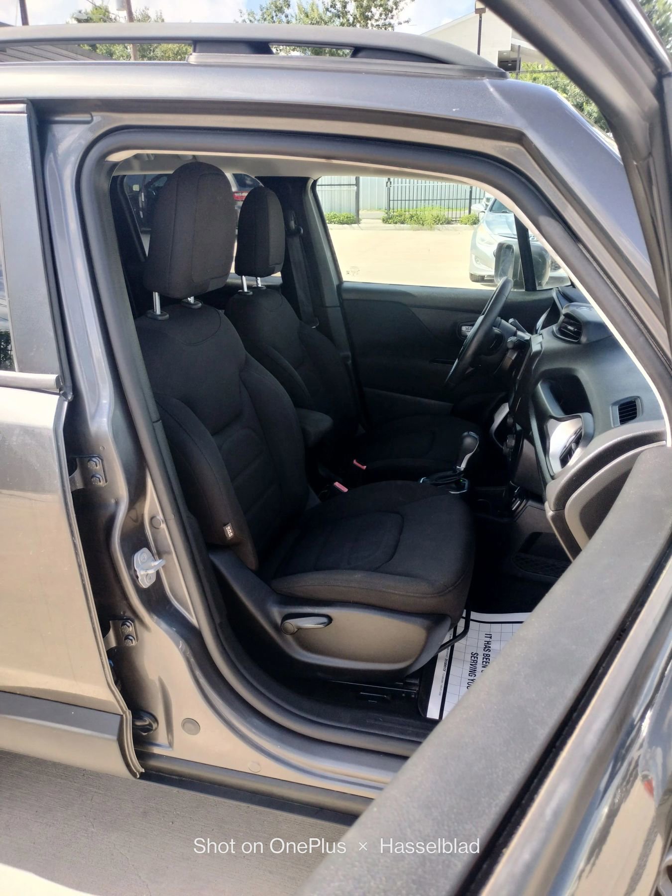 Used 2019 Jeep Renegade Latitude image 37