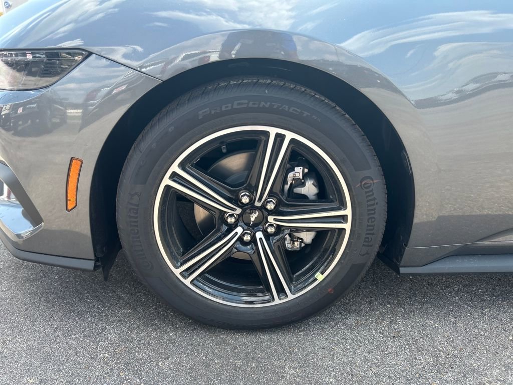 New 2025 Ford Mustang Coupe image 9