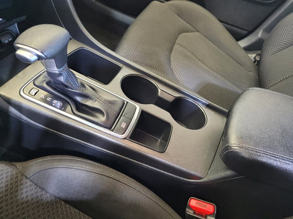 Used 2018 Kia Optima LX w/ 17" Alloy Wheels Package image 26