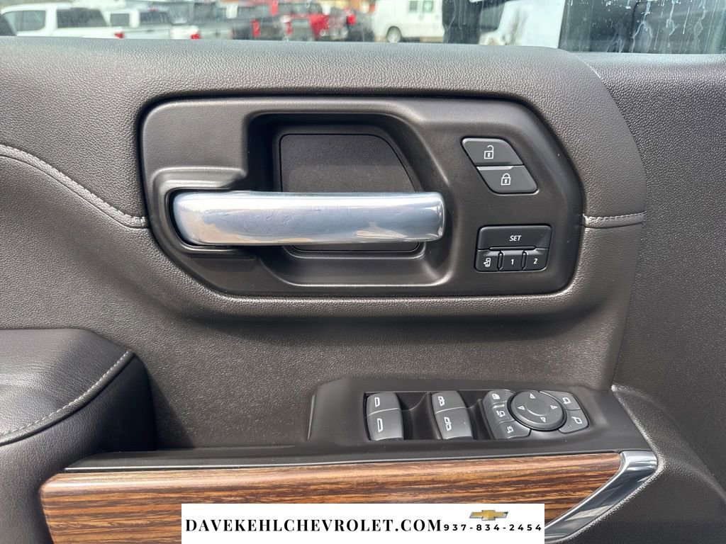 Used 2022 Chevrolet Silverado 3500 High Country w/ Safety Package II image 9