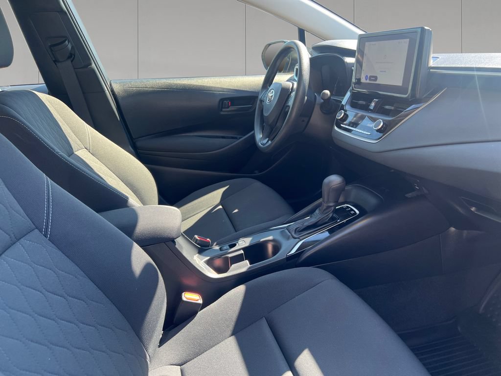 Used 2026 Toyota Corolla LE w/ LE Premium Package FWD image 17
