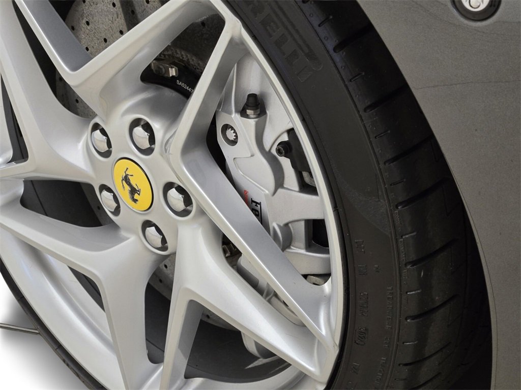 Used 2020 Ferrari F8 Tributo image 14