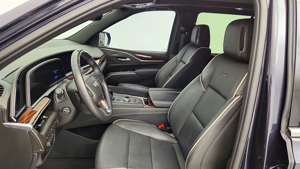 Used 2022 Cadillac Escalade Premium Luxury w/ Performance Package AWD/4WD image 21