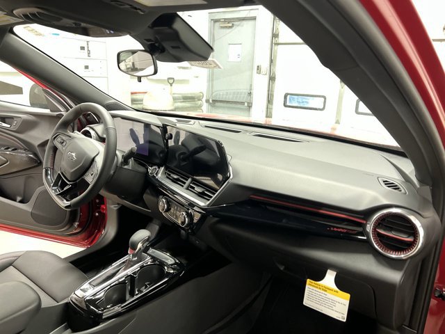 New 2026 Chevrolet Trax RS w/ Sunroof Package FWD image 29