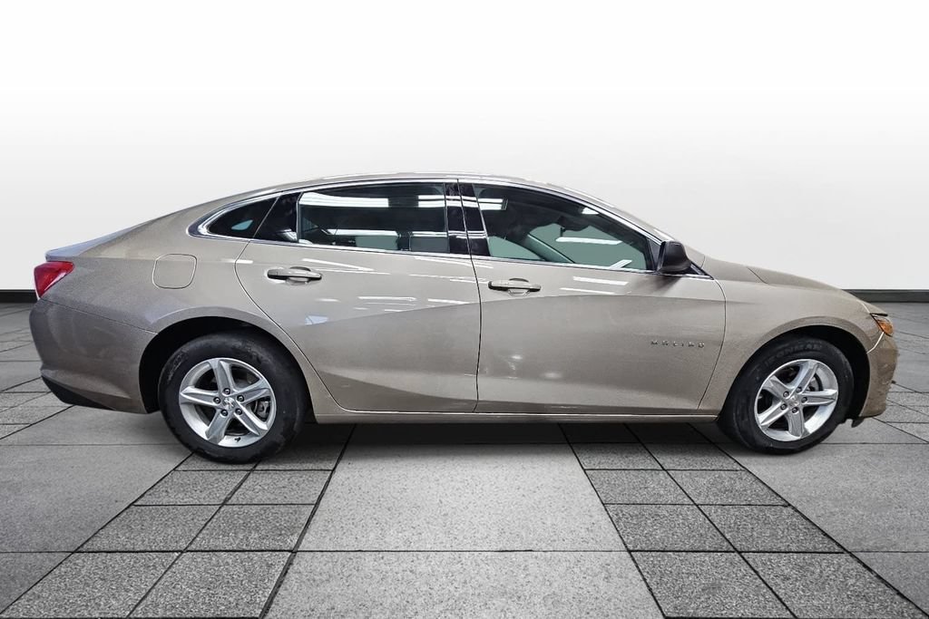 Used 2024 Chevrolet Malibu LS FWD image 4