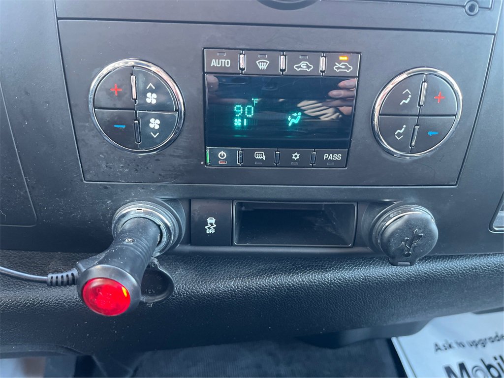 Used 2013 Chevrolet Silverado 1500 LT image 40