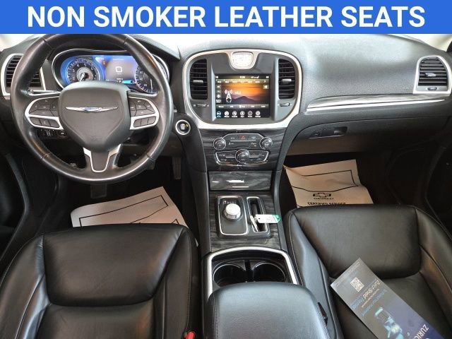 Used 2021 Chrysler 300 Touring L image 2