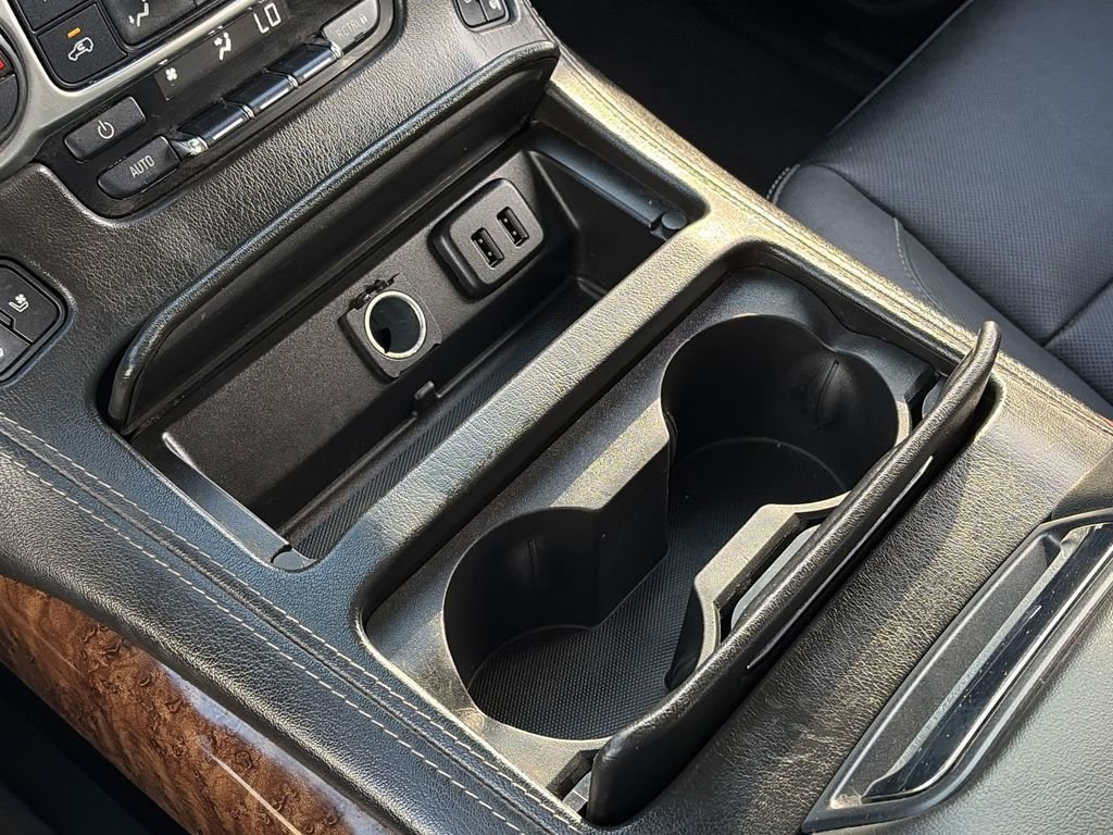 Used 2020 Chevrolet Suburban Premier AWD/4WD image 19