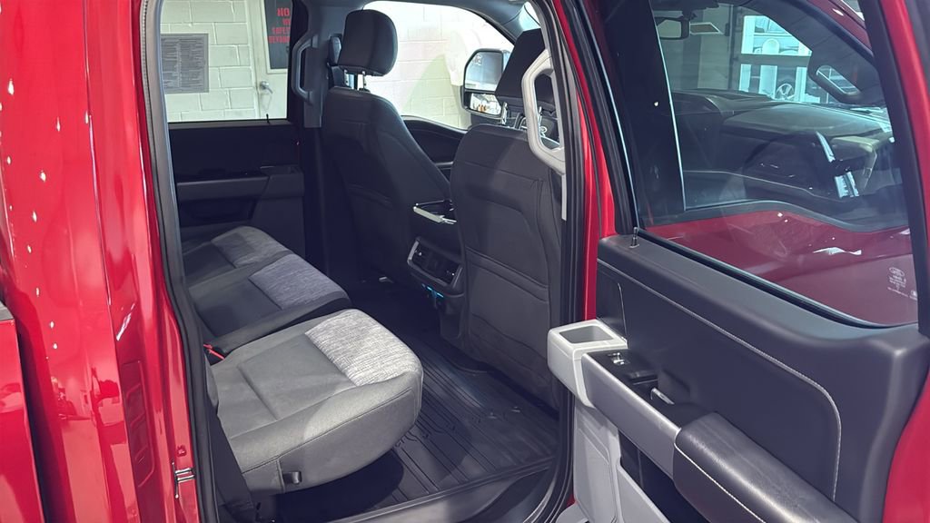 Used 2022 Ford F150 XLT w/ Equipment Group 302A High image 15