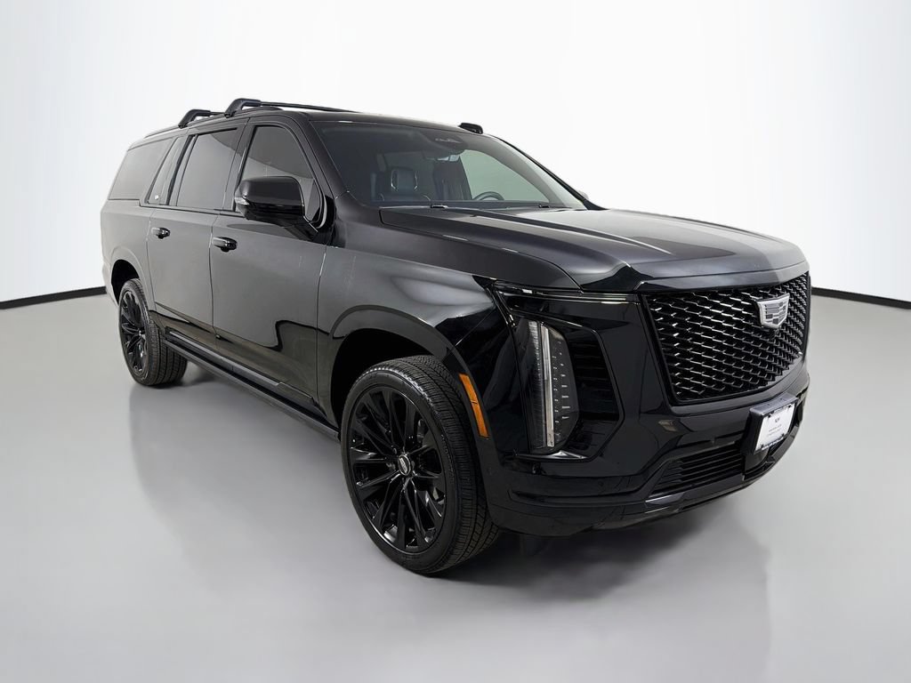 Used 2026 Cadillac Escalade ESV Sport w/ LPO, ONYX Package AWD/4WD image 4