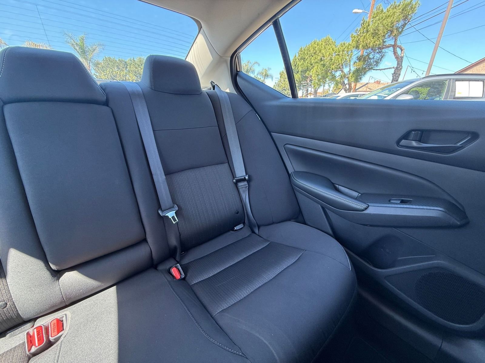 Used 2025 Nissan Altima 2.5 SV FWD image 34