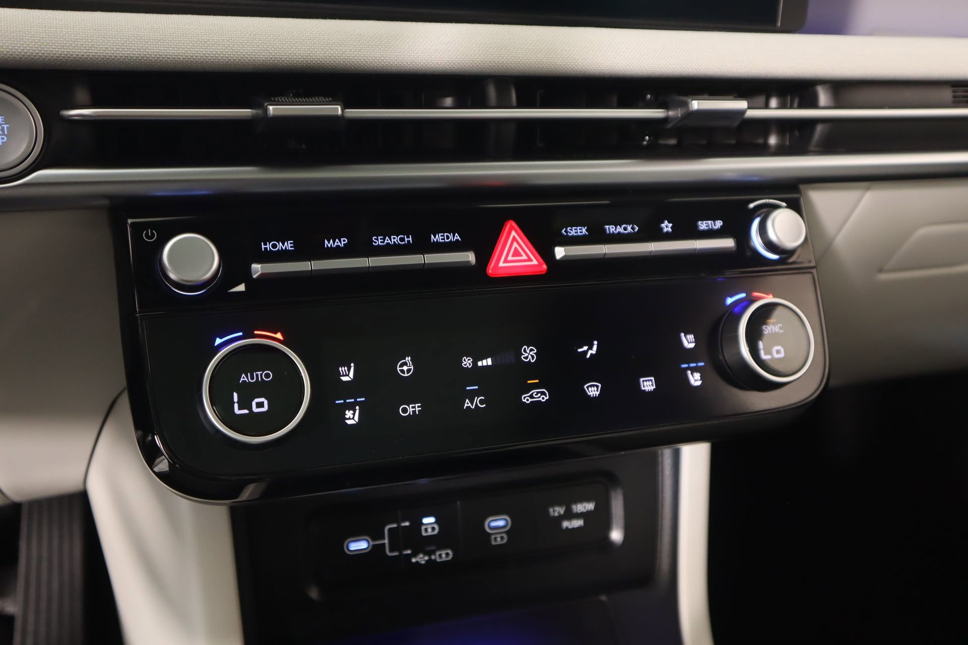 Certified 2026 Hyundai Tucson Limited image 8