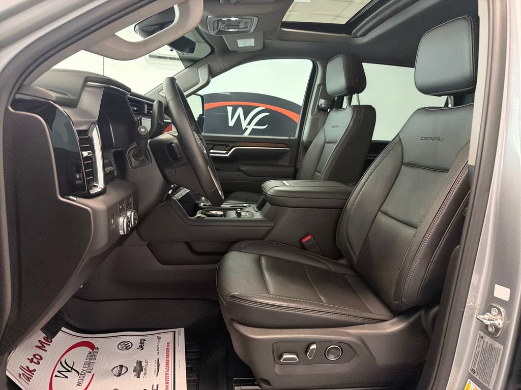 Used 2025 GMC Sierra 2500 Denali w/ Denali Reserve Package AWD/4WD image 11