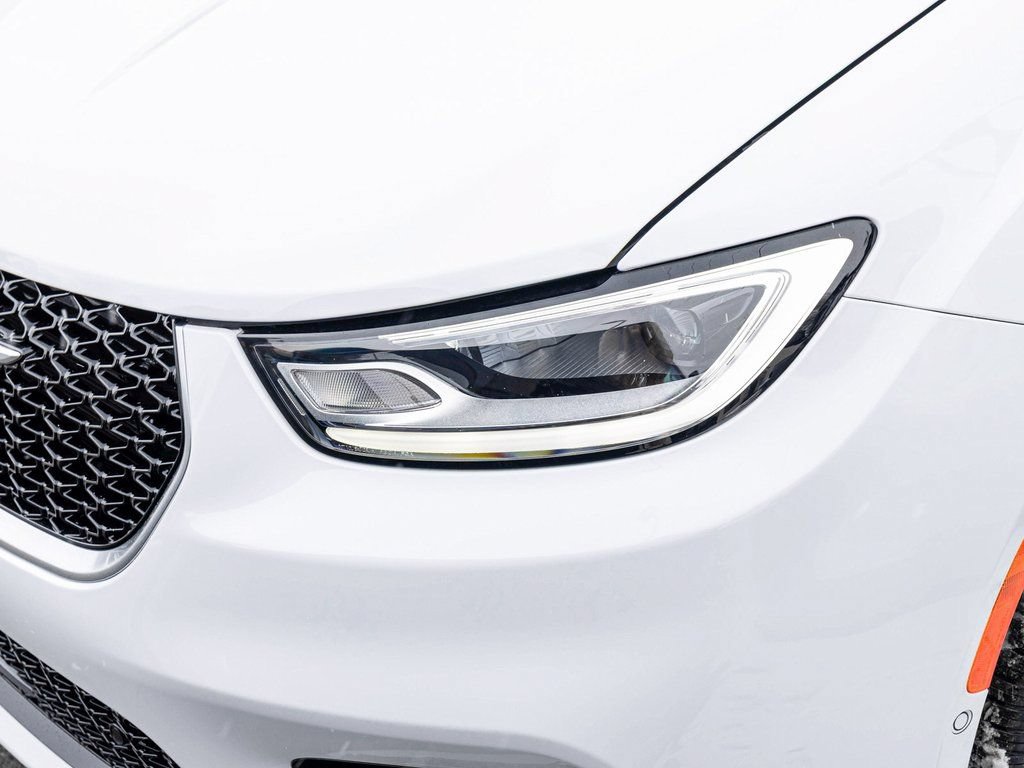 New 2026 Chrysler Pacifica Pinnacle AWD/4WD image 34