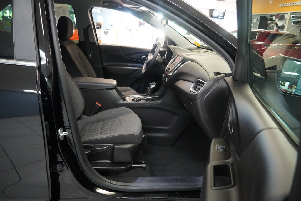 Used 2022 Chevrolet Equinox LT FWD image 11