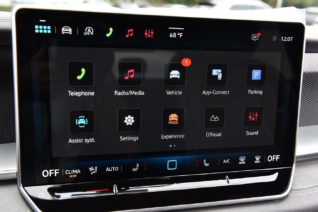 New 2027 Volkswagen Tiguan SE R-Line AWD/4WD image 15