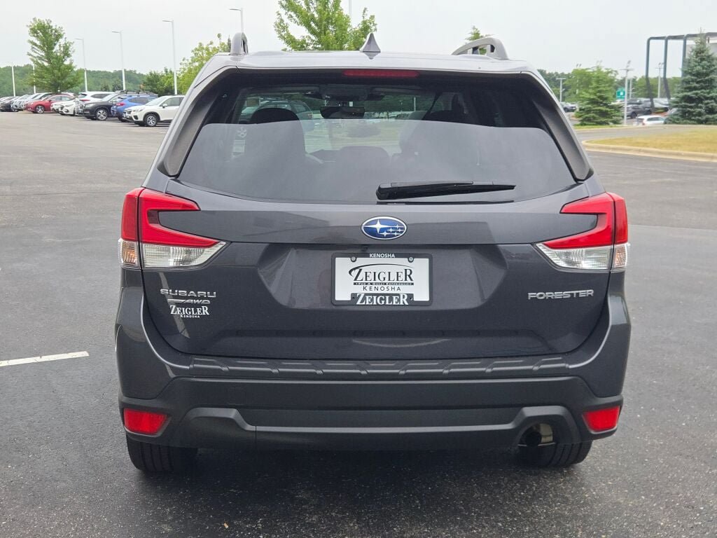 Certified 2023 Subaru Forester Premium AWD/4WD image 14