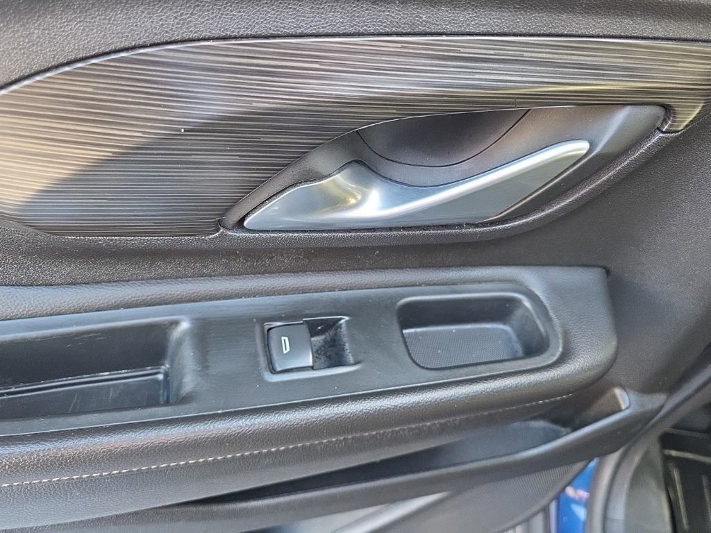 Used 2022 GMC Terrain SLT image 37