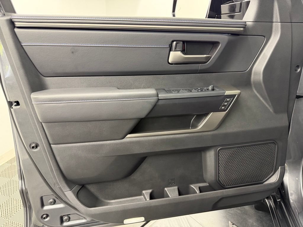 Used 2026 Toyota Sequoia Platinum AWD/4WD image 19