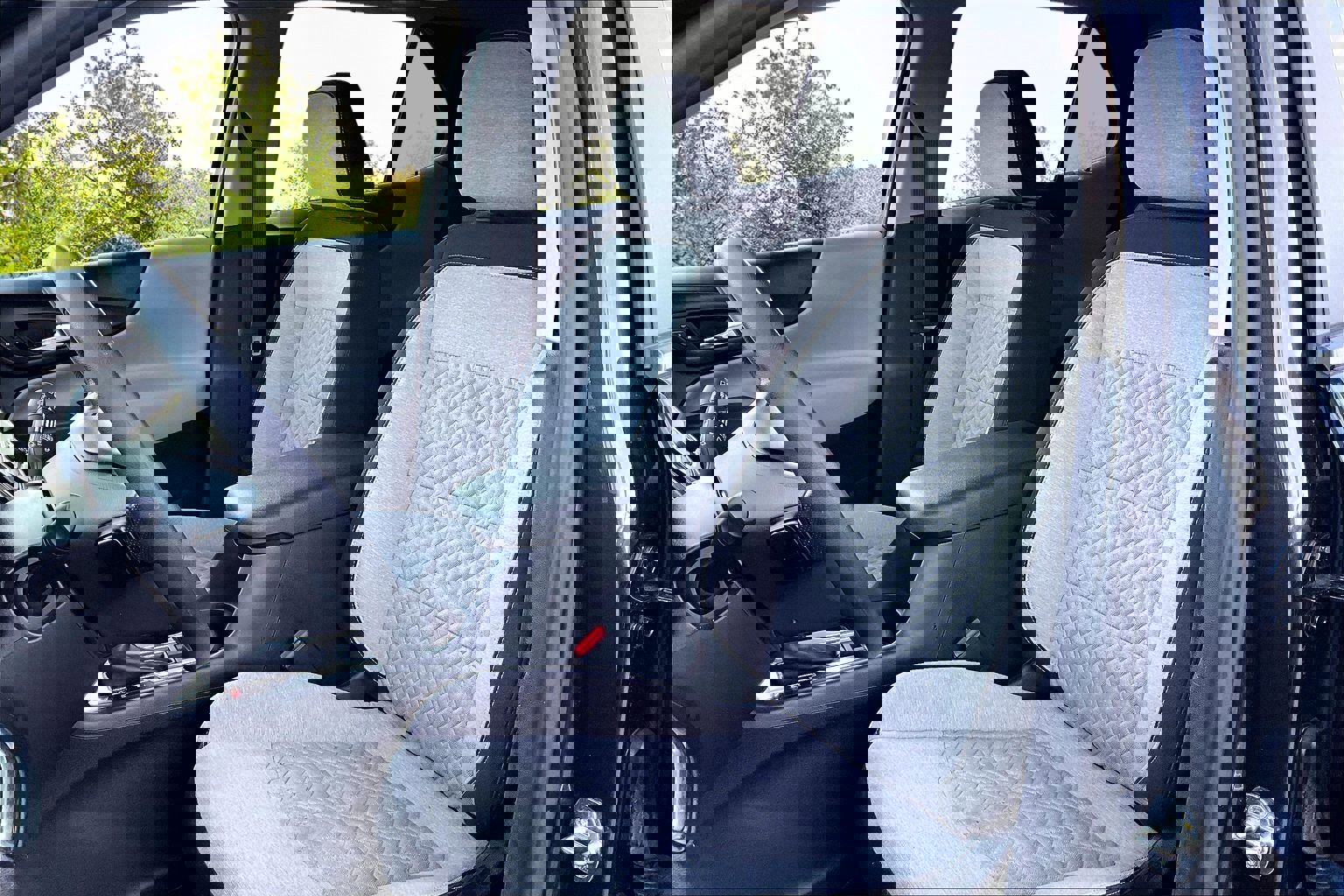 Used 2022 Chevrolet Equinox LS w/ LS Convenience Package image 25