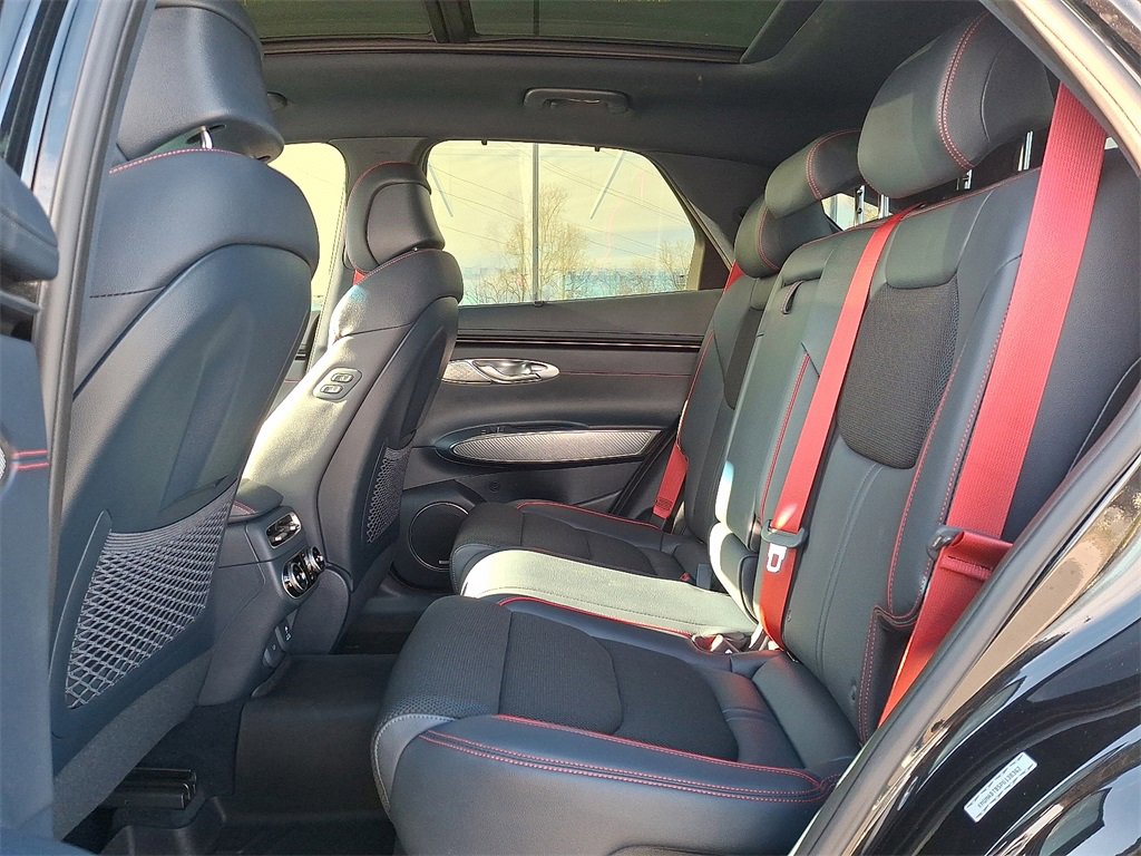 Used 2023 Genesis GV70 2.5T w/ Sport Prestige Package image 10