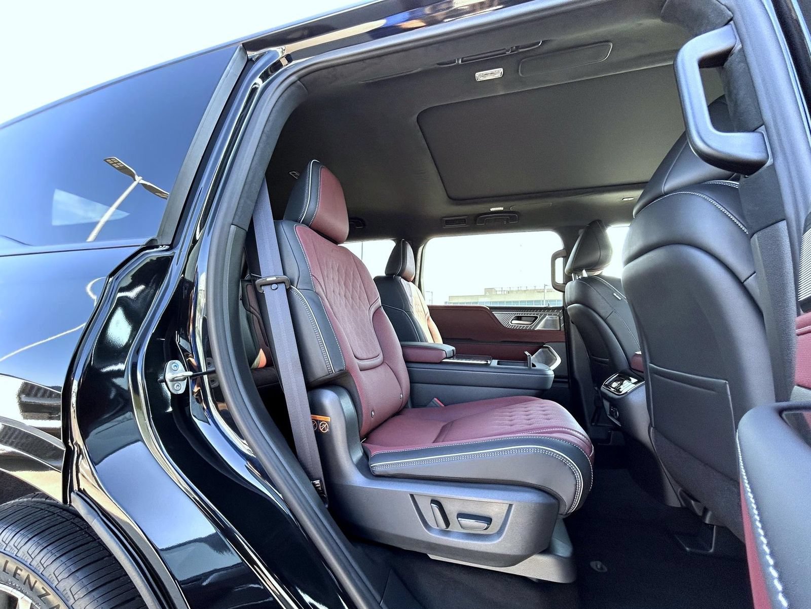 New 2027 INFINITI QX80 Autograph AWD/4WD image 18