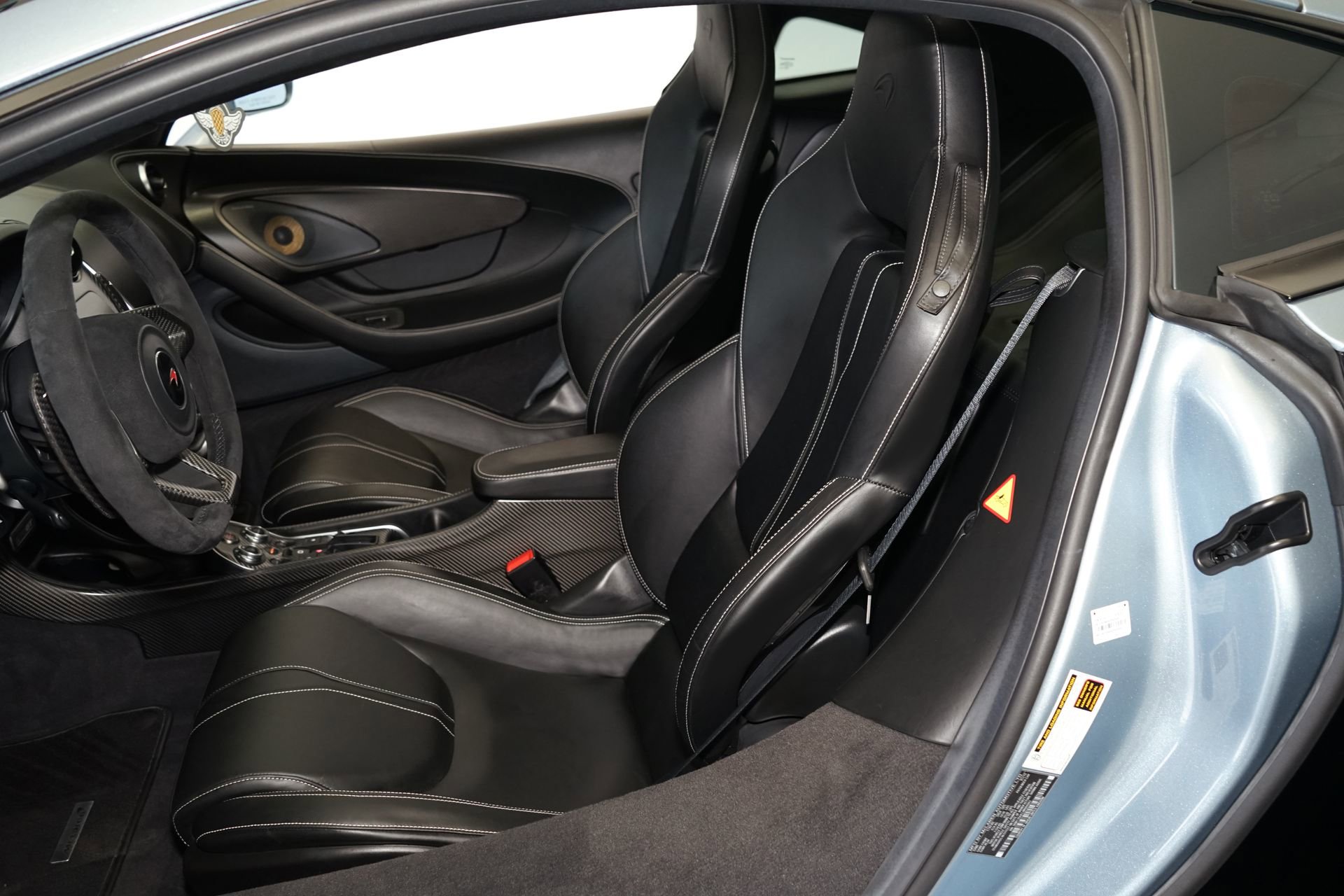 Used 2018 McLaren 570S image 12