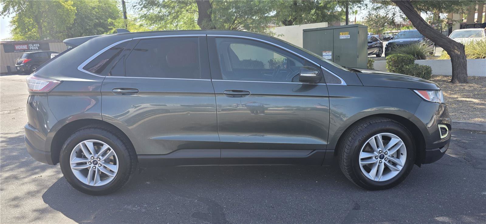 Used 2015 Ford Edge SEL FWD image 4