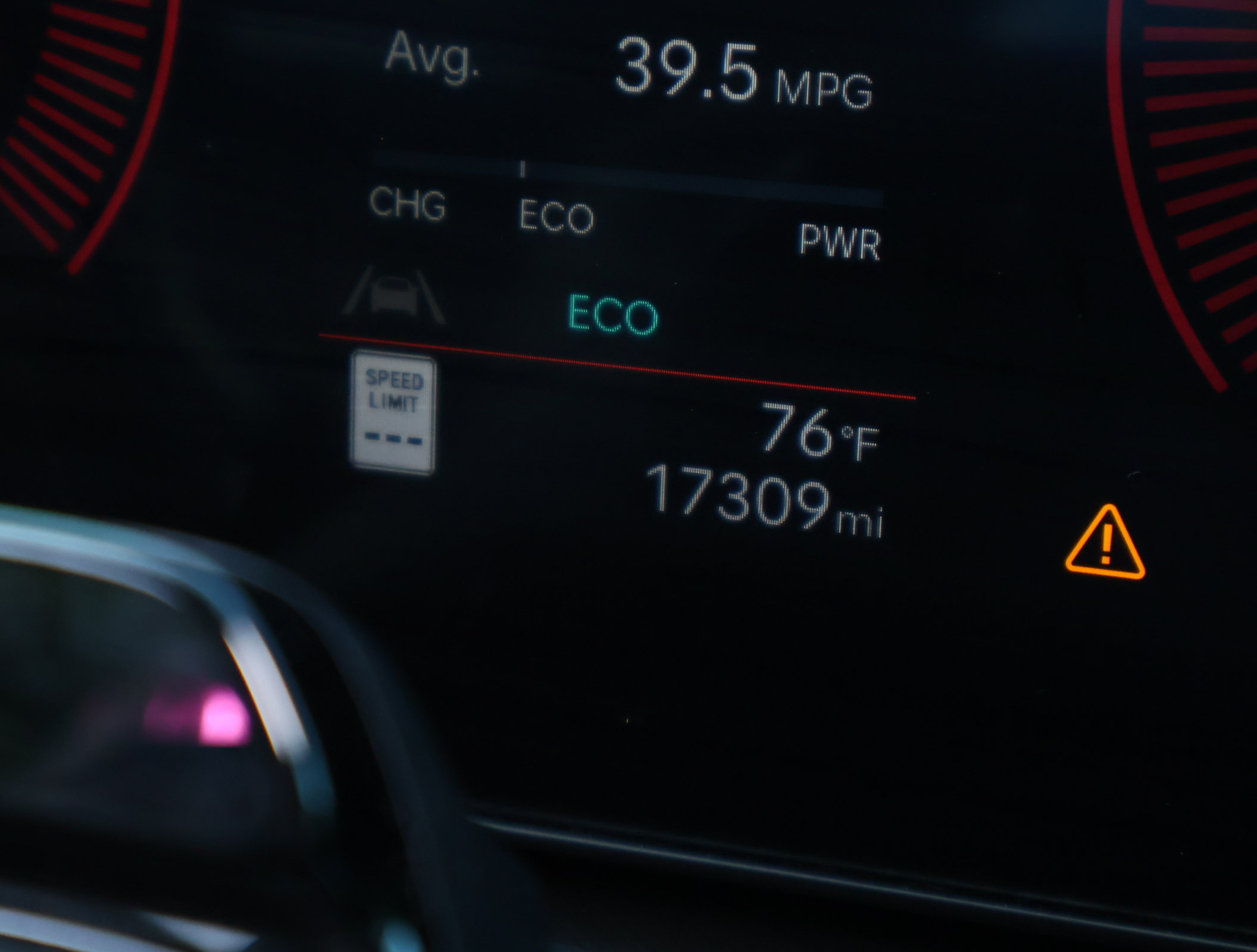 Used 2026 Hyundai Santa Fe SEL FWD image 4
