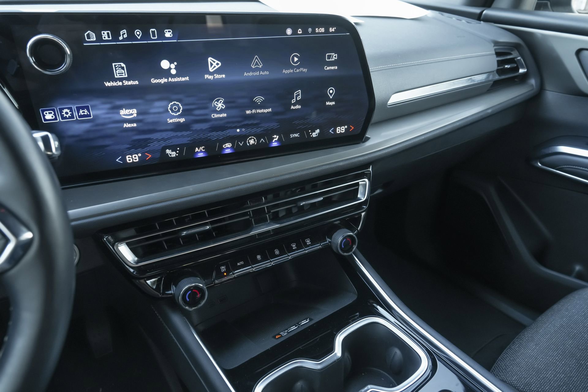 Used 2024 Chevrolet Traverse LT image 21