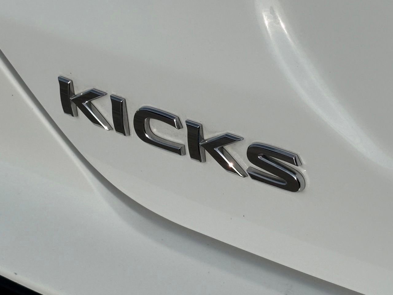 Certified 2025 Nissan Kicks Play S FWD image 10