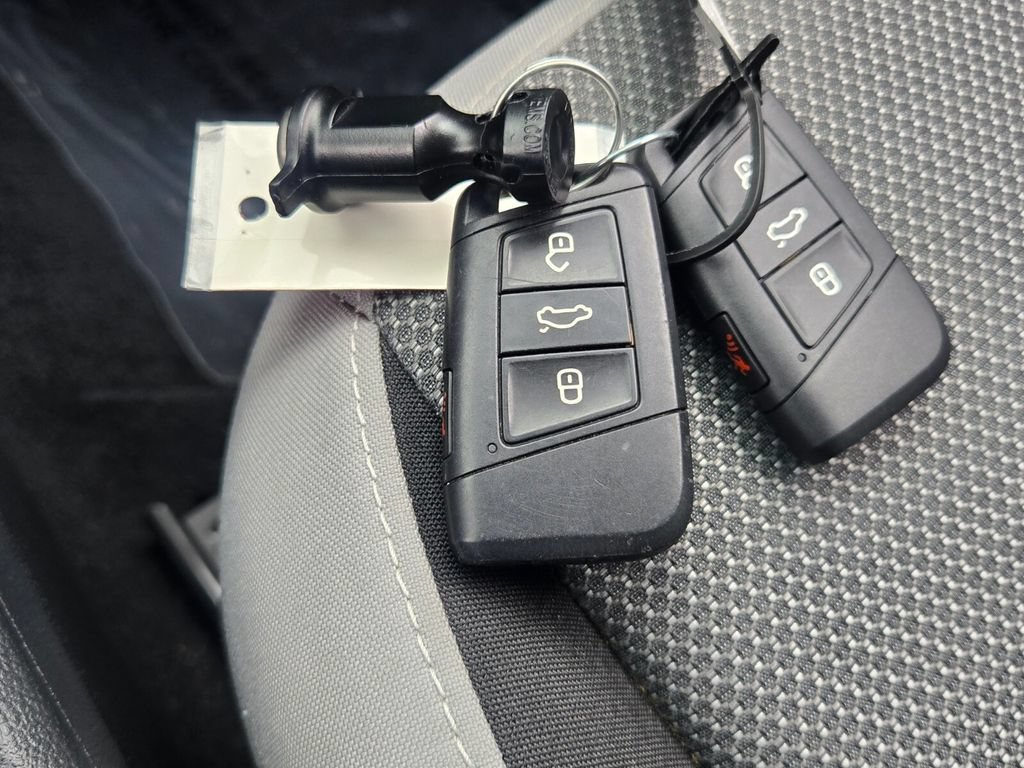 Certified 2024 Volkswagen Taos S FWD image 18