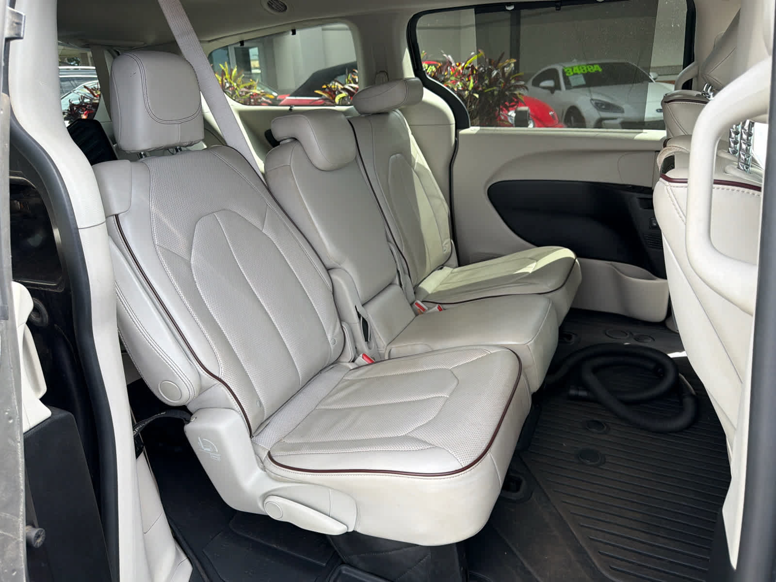 Used 2017 Chrysler Pacifica Limited FWD image 13