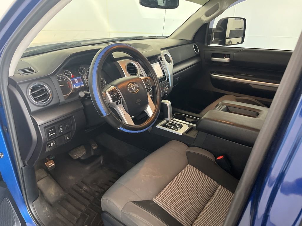 Used 2015 Toyota Tundra SR5 w/ SR5 Upgrade Package image 25