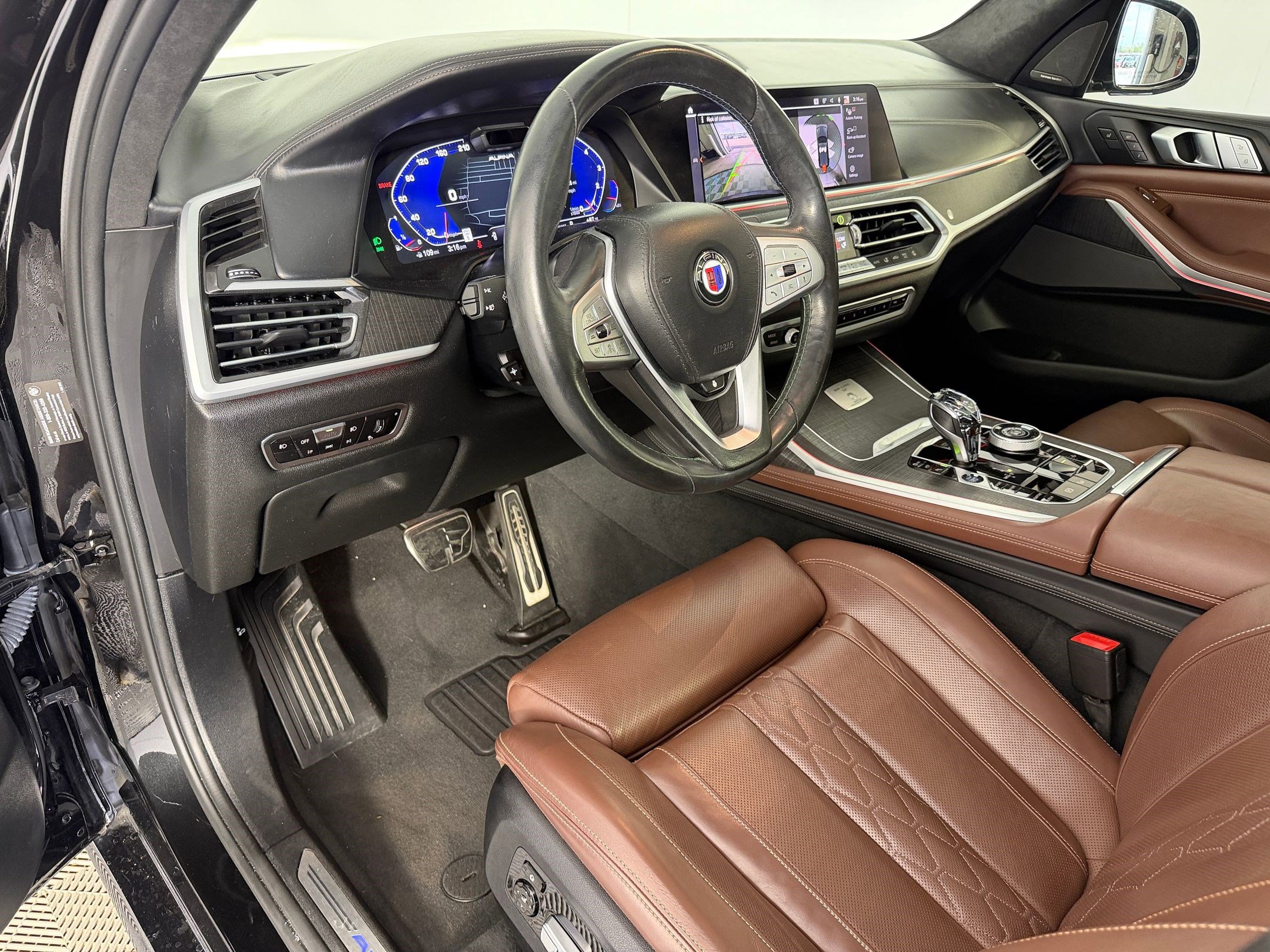 Used 2021 BMW ALPINA XB7 image 4